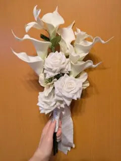 【ウェディング】ブーケ　カラー、クリスマスローズ　クラッチ縦長