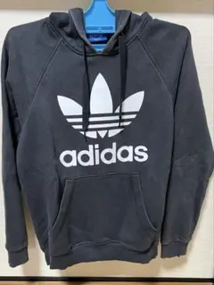 adidas 黒 フード付きパーカー