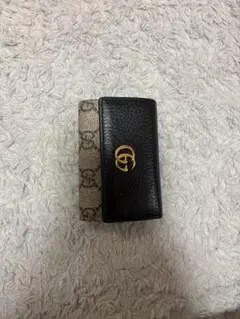Gucci 二つ折り財布 ブラック ベージュ