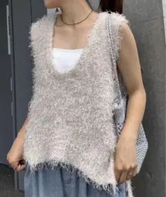 メランジフェザーベスト