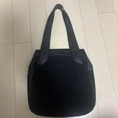 値下げしました！フェラガモ　黒　ショルダーバッグ　美品