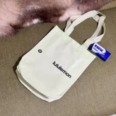 ルルレモン エコバッグ
