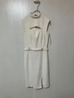 ノースリーブタイトドレス クリーム色　ローブドフルール　DEA