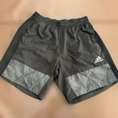 adidas supernova ハーフパンツ 黒　チャック付きポケット　▲