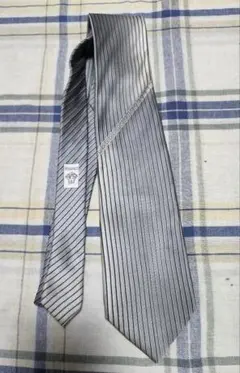 VERSACE シルバー ストライプ ネクタイ