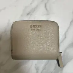 GUESS ゲス ベージュ 二つ折り財布のサムネイル