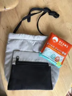 ナイロン ショルダーバッグ　グレー