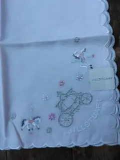 新品　ハンカチ　綺麗な刺繍