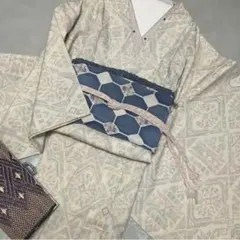 【NEW】美品♡ 単衣仕立て オリエンタル柄 ホワイト系 ウール着物