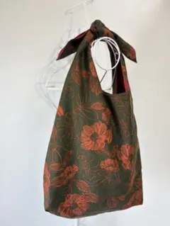 ハンドメイド016 トートバッグ　肩掛け　ボタニカルフラワー　北欧レトロ　花柄