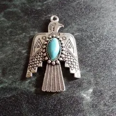 トップのみ 1つ ターコイズ石付き 鷲型ペンダント ★ ネックレス ナバホ族