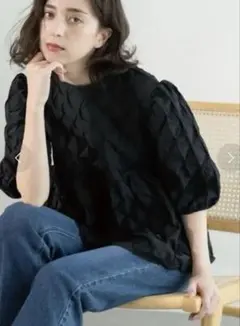ブラック キルティング バルーンスリーブ トップス