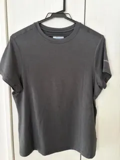 【新品】Columbia コロンビア Tシャツ Mサイズ グレー　レディースのサムネイル