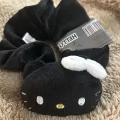 サンリオ　ハローキティ　シュシュ　黒