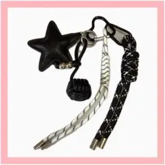 キーホルダー　バッグチャーム　キーチャーム　星型　黒