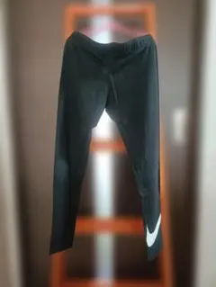 ★NIKE★キッズ用 レギンス／ブラックカラー／Mサイズ（130～140サイズ）