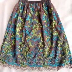 刺繍入りフレアスカート ブラウン＊最終価格＊美品のサムネイル
