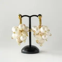 シェルとコットンパールの夏限定アクセサリー（ピアス／イヤリング／ハンドメイド）