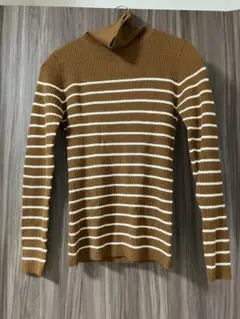 ［美品］ブラウンホワイトストライプタートルニットM