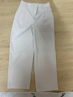 UNIQLO タックワイドパンツ オフホワイト Sサイズ