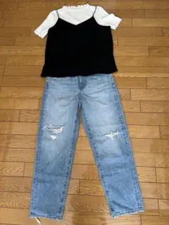 レイヤード黒キャミソールと半袖Tシャツ、ダメージデニム GU UNIQLO