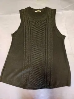ケーブル編み ニットベスト L ダークグレー系 ノースリーブ セーター