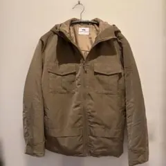 ベージュ フード付き ダウンジャケット