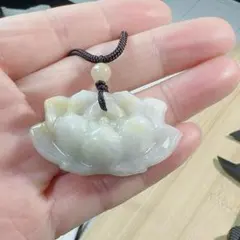 CS-0366天然本翡翠《本物保証》翡翠　蓮花ペンダント ネックレス