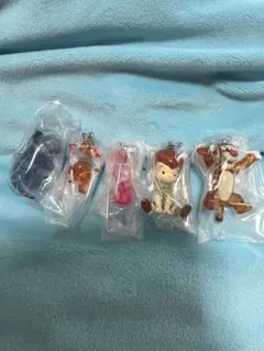 くまのプーさんガチャ　めじるしアクセサリー　５個セット