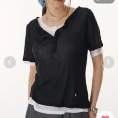 新品タグ付き MUHET シアーヘンリーネックレイヤードTシャツ (F)のサムネイル