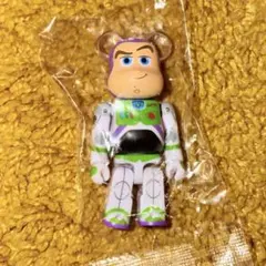 トイストーリー ベアブリック バズ
