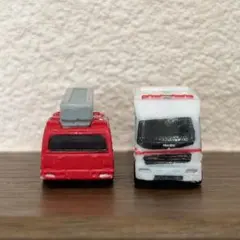 TOMICA トミカ 消防車両 はしご アンビュランス バスボール ミニチュアのサムネイル