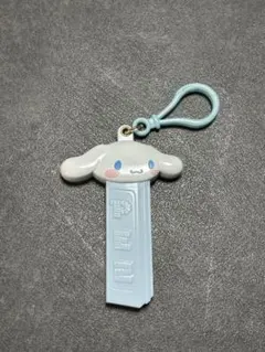 サンリオ　pez シークレットチャーム　シナモロール