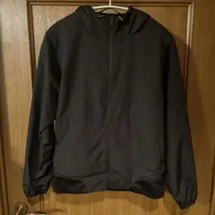 GU ナイロンパーカー