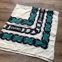 CHANEL チェーン柄 大判スカーフ シルクのサムネイル