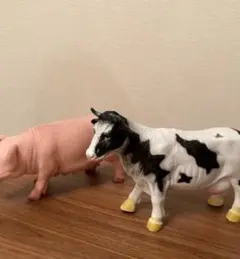 豚と牛のプラスチックフィギュアセット 未使用