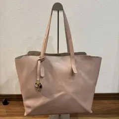 【美品】FURLA フルラ サリーMライトピンク ショルダーバッグ チャーム付き