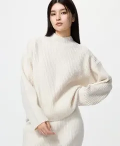 『ユニクロ』スフレヤーンモックネックセーター