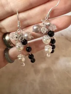 ※ 天然石水晶 ブラック、パールピアス※