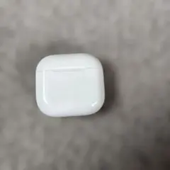 Apple AirPods 4世代ノイズキャンセリング　 充電ケース単体