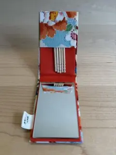 まかないこすめ　手鏡　折りたたみミラーのサムネイル