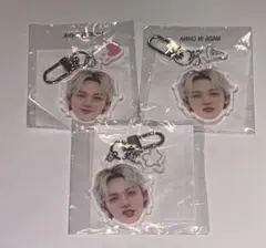 treasure カプセルトイ　ヒョンソク　顔アクキー