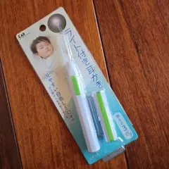 貝印LED付き耳かき ホワイト・グリーン