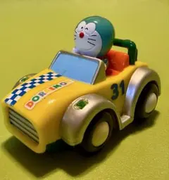 エポック社　『ドラえもん』プルバックミニカーシリーズ「かっとびカー」