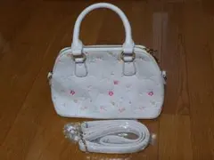 刺繍入りショルダーバッグ