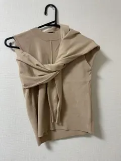 アンビエント　ベージュ ノースリーブ トップスのサムネイル