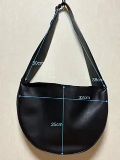 ブラック レザー ショルダーバッグ 三日月型