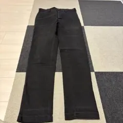 ブラック チノパン ストレートフィット