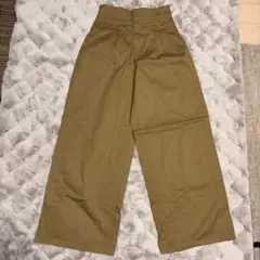 GU チノタックストレートパンツ　 ワイドパンツ M レディース ボトムス