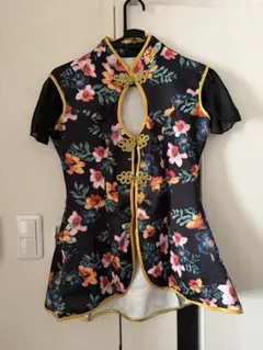 花柄チャイナドレスとチュールスカート